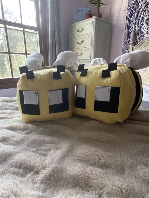 I made some bee plushies because i wanted them : r/Minecraft