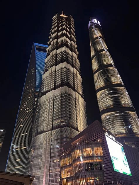 Шанхайская башня, самый высокий небоскреб Китая (2026 год).