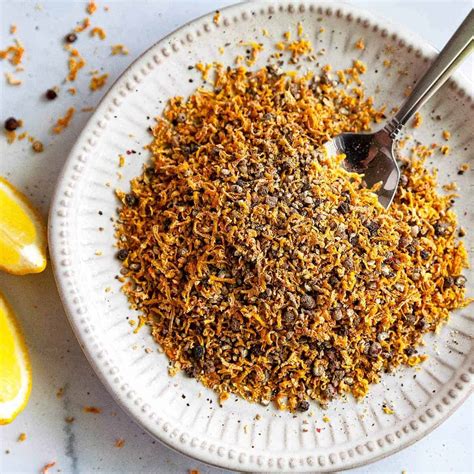 The BEST Homemade Lemon Pepper Seasoning | Foodtasia
