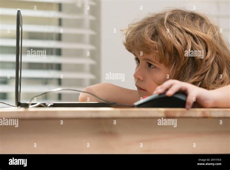 Child Using Computer Properly 的图像结果