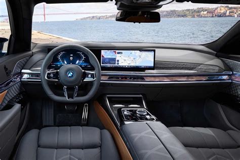 √2024 BMW i7 Buyers Guide - BMW Nerds