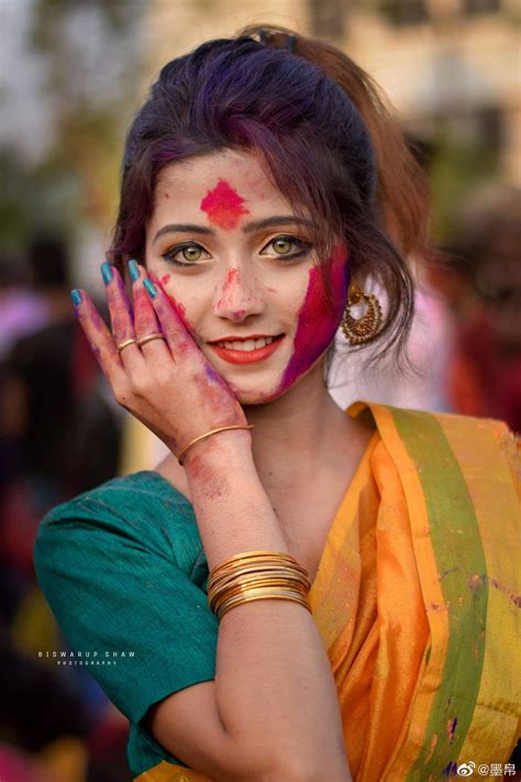 印度胡里节，琥珀绿眼睛女孩|琥珀|胡里|小姐姐_新浪新闻