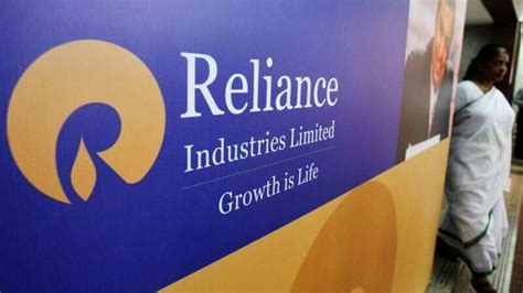Reliance Jio Fiber Trust to raise $5.4 billion from group firms | Tech ...