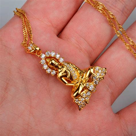 Cambodian Gold Necklaces: Exquisite Designs & Craftsmanship