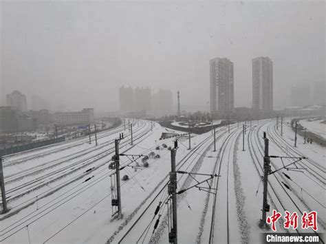 中国东北有特大暴雪 南方气温急降14℃(视频) | 东北大暴雪 | 沈阳 | 辽宁 | 新唐人电视台