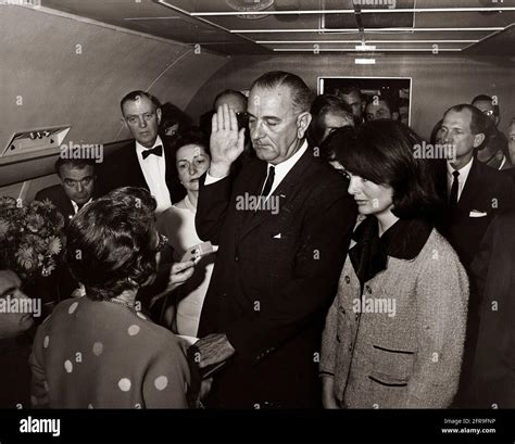 Lyndon johnson swearing in 1963 hi-res stock photography and images - Alamy