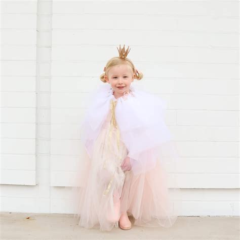 MAMA Jots: DIY Princess & The Pea Costume