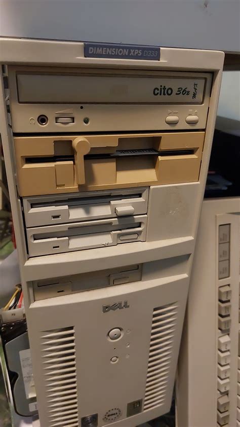 rocking 4 diskette drives, all in 1 pc! : r/vintagecomputing