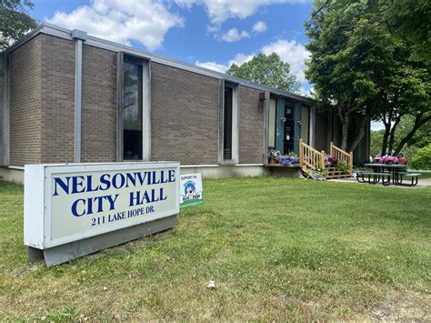 Nelsonville City Council hires city manager, honors resident – Athens ...