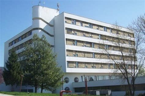 Žena u Prijedoru preminula nakon što su je umjesto na intenzivnu njegu ...