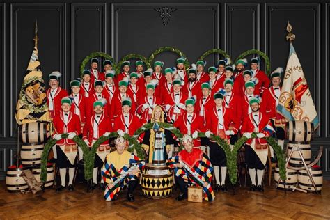 Münchner Schäfflertanz - letzter Tanz der Saison 2026, Neuhauser Straße ...