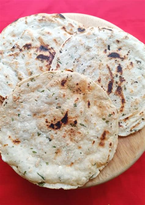 Maize Flour Masala Rotlo/Makki di Roti/ Flatbread Recipe by Sangita ...
