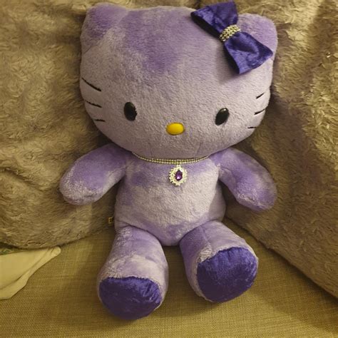 I've just finished my newest custom Kitty! meet Amethyst who was lovely created from a tye dye ...