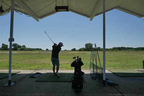 Driving Range | Par 3 Golf Course