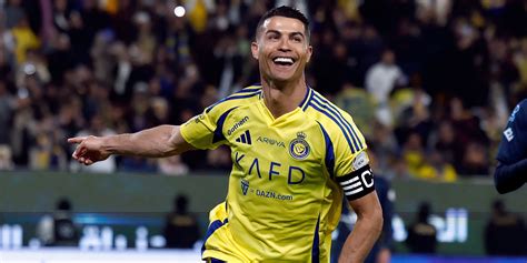 Argentina Icon Claims Cristiano Ronaldo Has 'Always Been Better' Than Lionel Messi