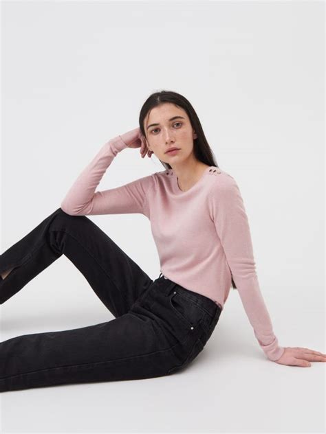 Sweter z ozdobnymi napami Kolor różowy - SINSAY - ZB550-03M