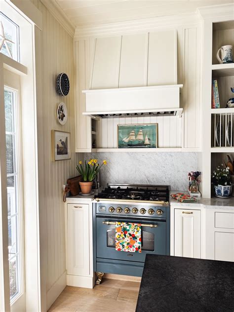 How to Get the Look of a Nancy Meyers Kitchen - The Inspired Room in ...