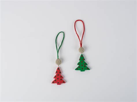 Christmas Tree Decorations ~ Red & Green Bead Wooden Tree (Set of 2 ...