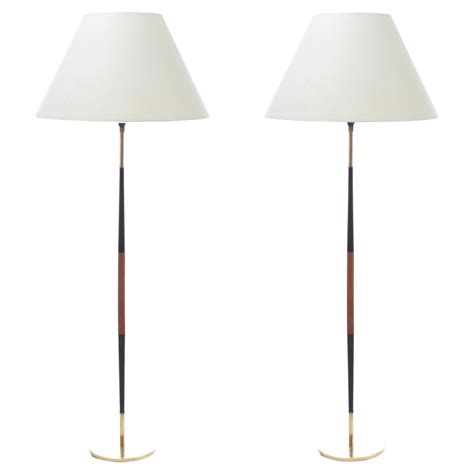 Mid-Century Modern Scandinavian Floor Lamp in Brass For Sale at 1stDibs