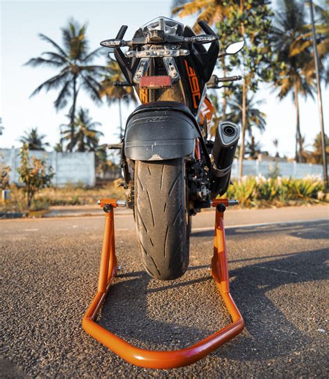 PADDOCK STAND - RED – Moto Torque