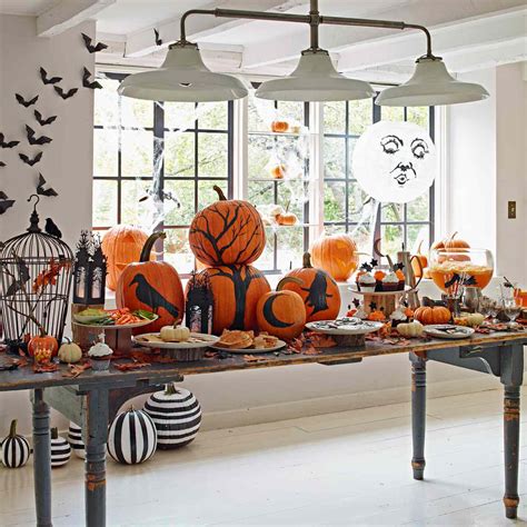 35 Halloween Decor Themes to Inspire Your Spooktacular Party