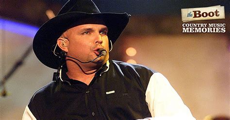 31 Years Ago: Garth Brooks Releases His Debut Album || On April 12 ...