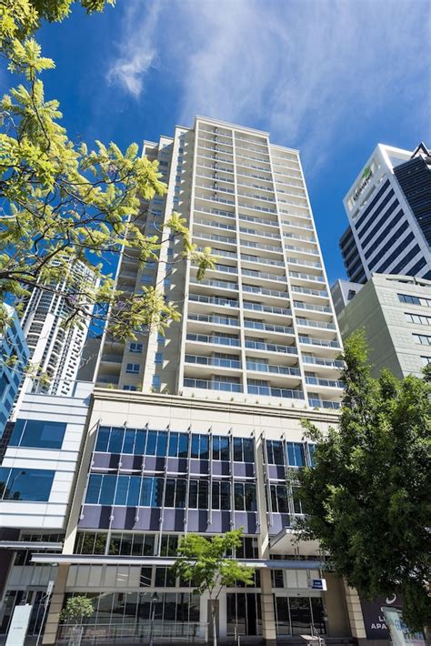 Oaks Brisbane Lexicon Suites (Brisbane, ), Brisbane hotel discounts ...