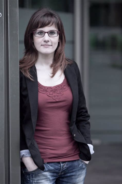 Ianire Estébanez frase: “Existe una violencia más psicológica que ...