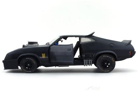 1979 Ford Falcon XB Interceptor 1:18 Greenlight diecast scale model car ...