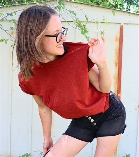 9 Sustainable T-Shirts That Are Tee-Rifficly Eco-Friendly