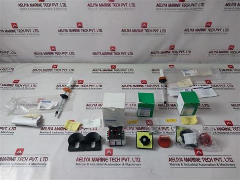 Telemecanique 055170 3 Pole Isolated Load Break Switch Set – Aeliya Marine