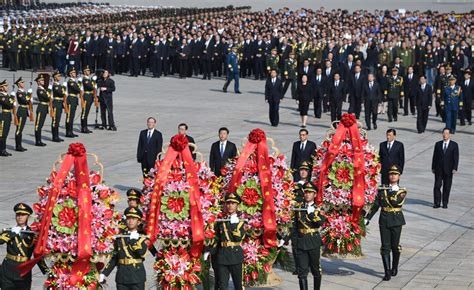 烈士纪念日向人民英雄敬献花篮仪式在京隆重举行_图片_新闻_中国政府网