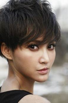 Hair Style For Small by 15 Best Hairstyles For Small Shapes To Try Right Now Hair Style For Small