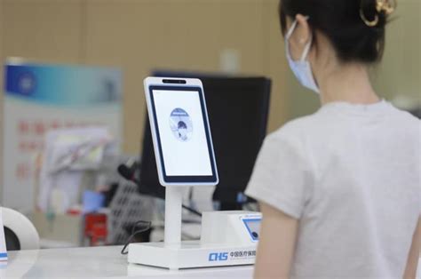 人脸识别门禁系统在学校中的应用 - 云南龙高科技官网