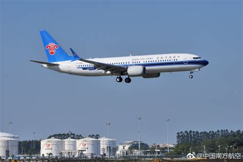 南航第一架波音737 MAX 8客机首飞 - IT 与交通 - cnBeta.COM