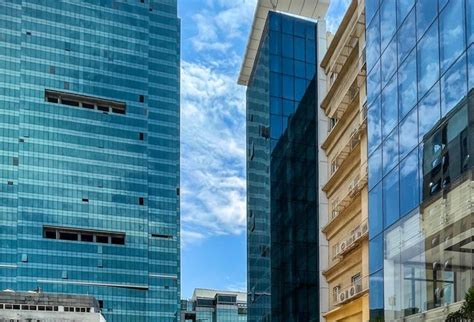 Graphix Tower Noida in Sector 62 Noida
