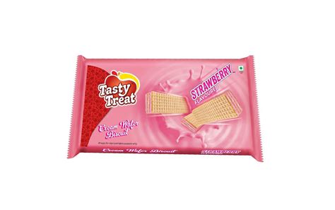 Tasty Treat Cream Wafer Biscuit Strawberry Flavoured - Reviews ...