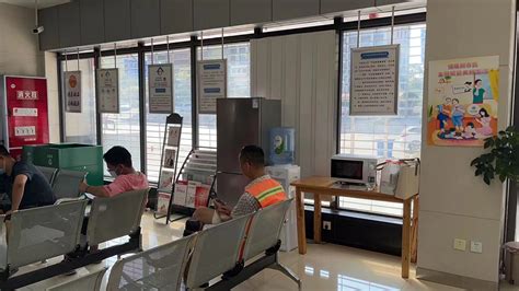 屏山县总工会“六有”标准打造户外劳动者服务站点