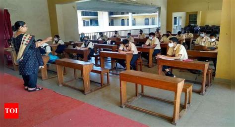 Gfp: GFP seeks clarity on merger of schools | Goa News - Times of India