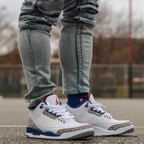 True Blue 3s