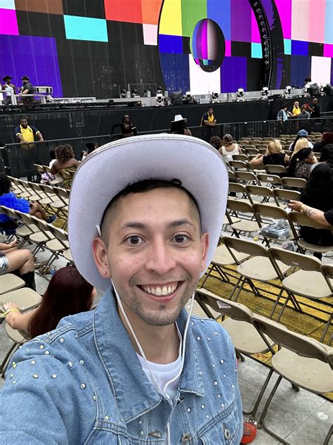 We Had to Leave the DC Night 2 Show : r/beyonce