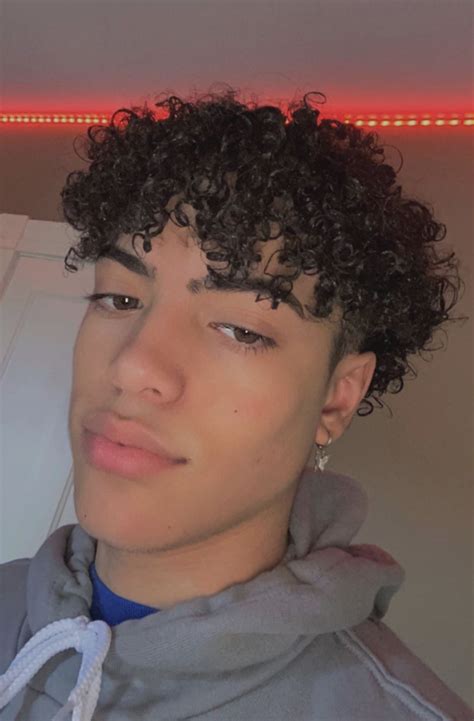 @derektrendz | Boys with curly hair, Light skin boys, Curly hair men