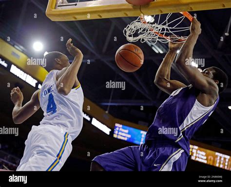 Washington forward Shawn Kemp Jr., right, dunks over UCLA guard Norman ...