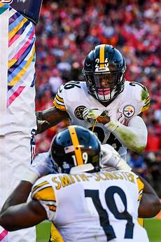 Juju Smith Wallpaper by Juju Wallpapers Top Free Juju Backgrounds Wallpaperaccess Juju Smith Wallpaper