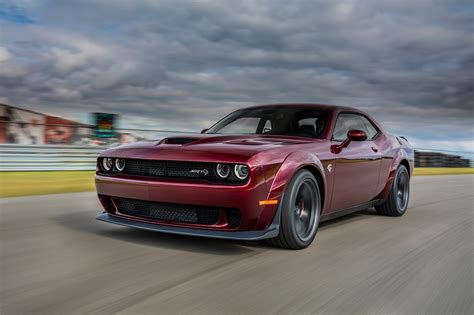Challenger SRT Hellcat Gets a Widebody for 2018 | Automobile Magazine