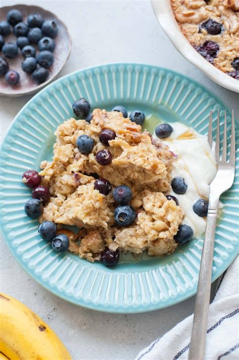 Banana Blueberry Baked Oatmeal (video) - Everyday Delicious
