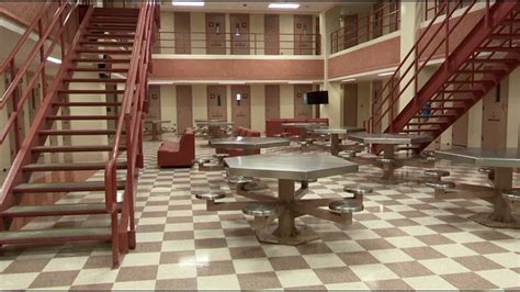 Opioid treatment program launched at Mecklenburg County jail | Local ...