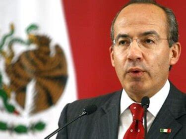 Felipe Calderón asistirá a cambio de mando en Panamá | La Prensa Panamá