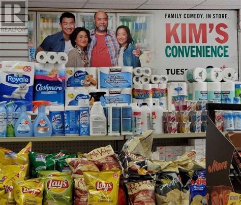 Kim Convenience Store 的图像结果