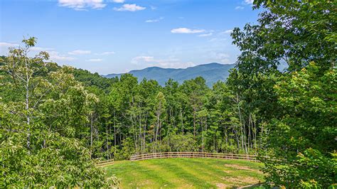 1674 Preserve Road - Balsam Mountain Preserve